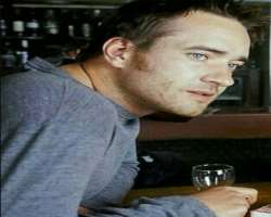 Matthew Macfadyen consuming alcohol